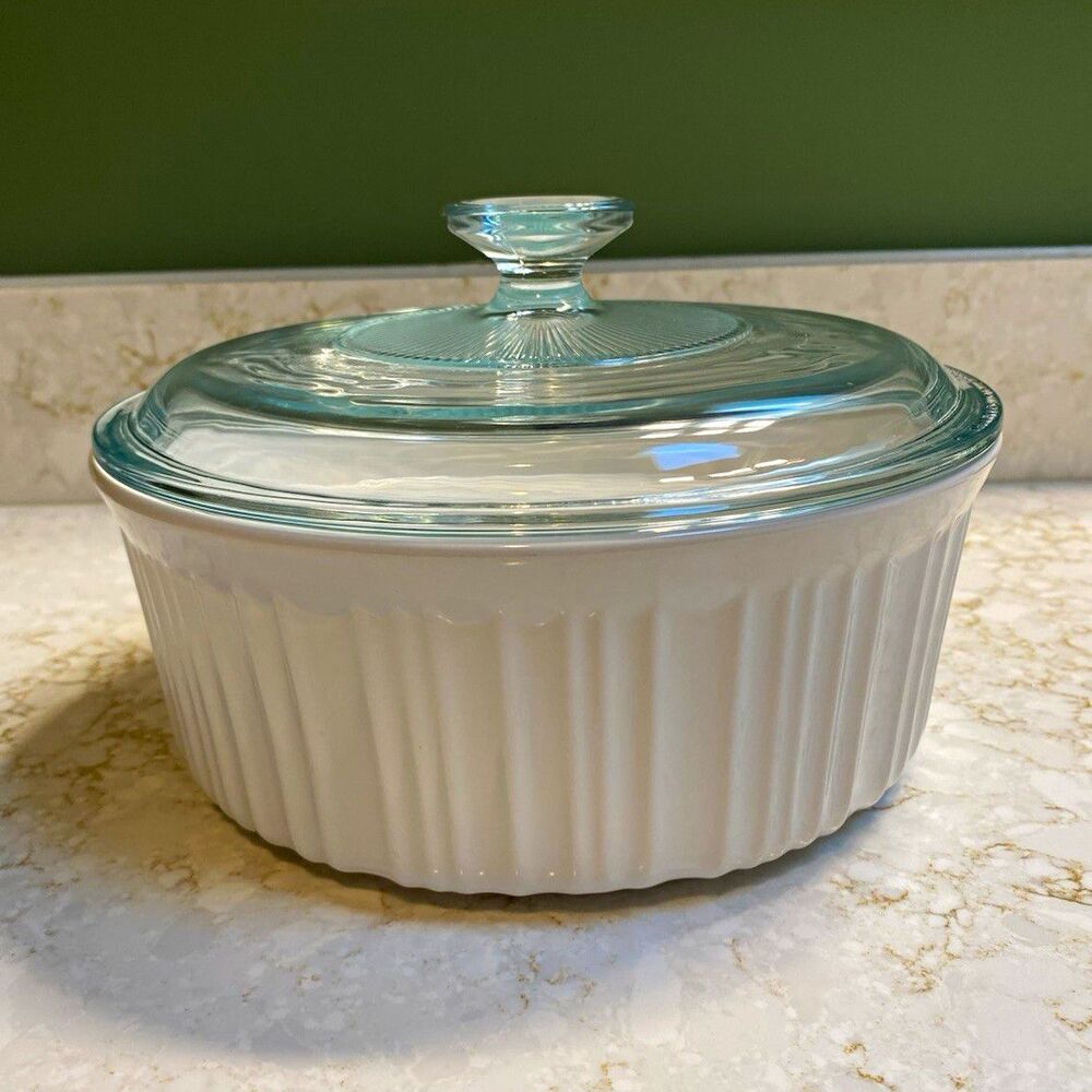 CorningWare French White 2.5 Qt Round Stoneware Casserole Dish w/ Glass Lid